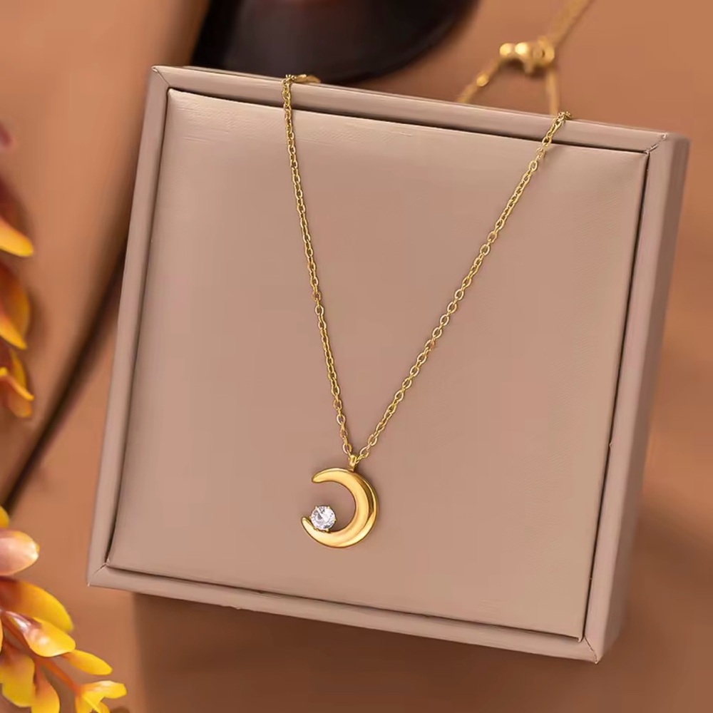18K Gold Plated Crescent Moon Zircon Stone Pendant Necklace